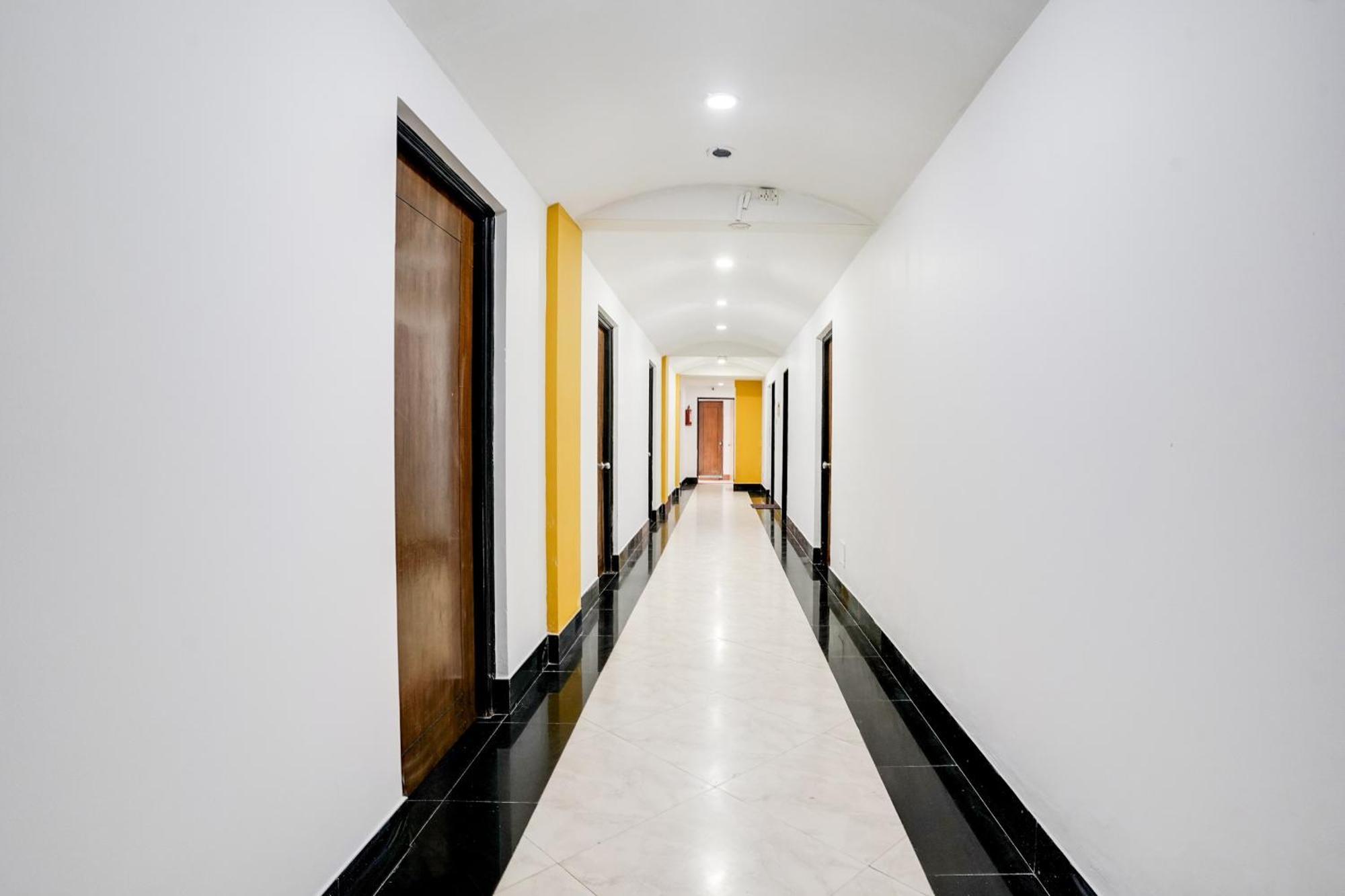 Super Townhouse Margao Near Railway Station Hotel Ngoại thất bức ảnh