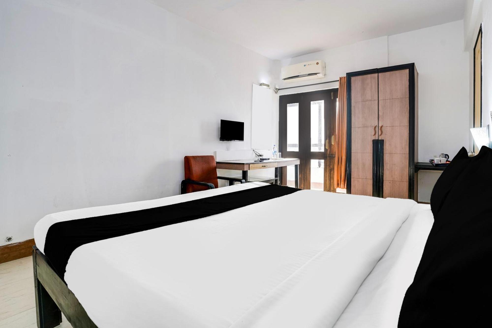Super Townhouse Margao Near Railway Station Hotel Ngoại thất bức ảnh